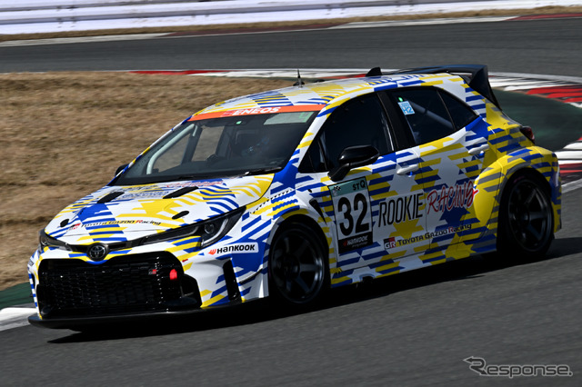 スーパー耐久公式テストの様子