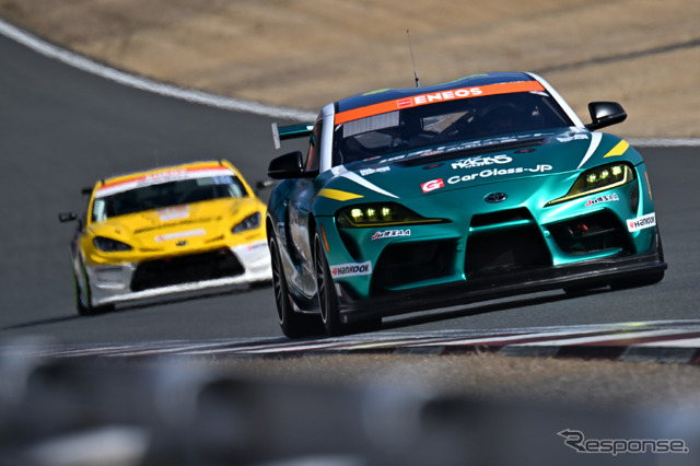 スーパー耐久公式テストの様子