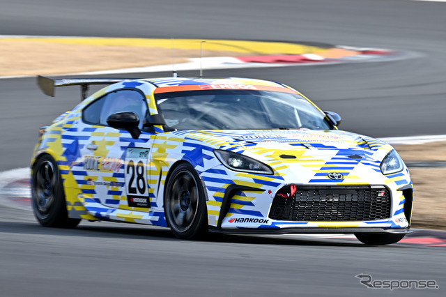 スーパー耐久公式テストの様子