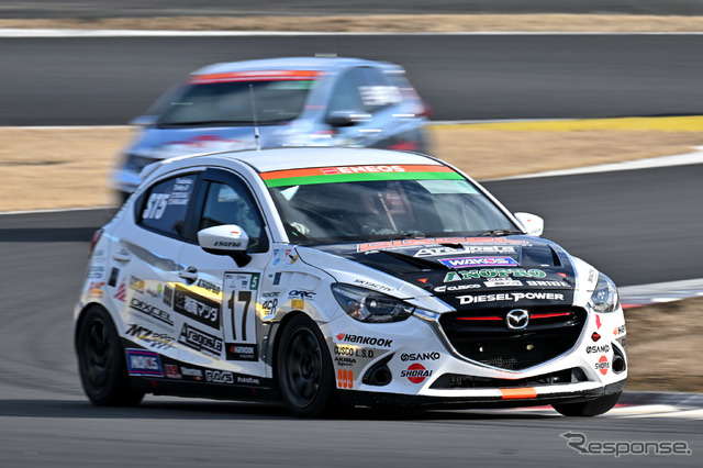 スーパー耐久公式テストの様子