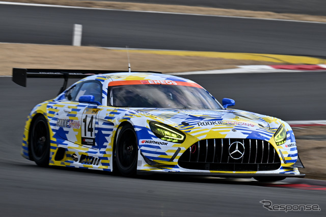スーパー耐久公式テストの様子