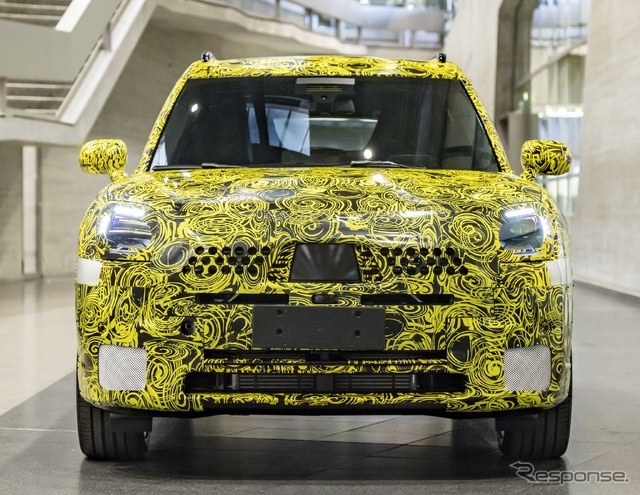 MINI カントリーマン(クロスオーバー)次期型のEVプロトタイプ