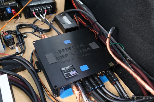 システム全体をコントロールしているのはヘリックスのプロセッサーであるDSP ULTRA。優れた調整機能&高音質で定評のユニットだ。