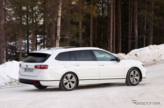 VW パサート ヴァリアント 次期型プロトタイプ(スクープ写真)