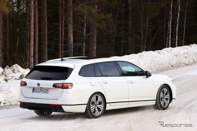 VW パサート ヴァリアント 次期型プロトタイプ(スクープ写真)