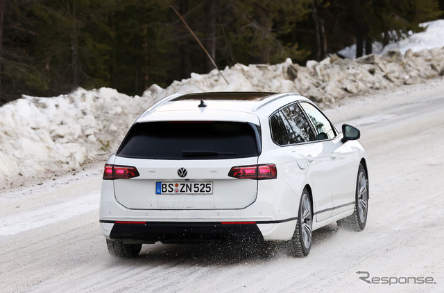 VW パサート ヴァリアント 次期型プロトタイプ(スクープ写真)