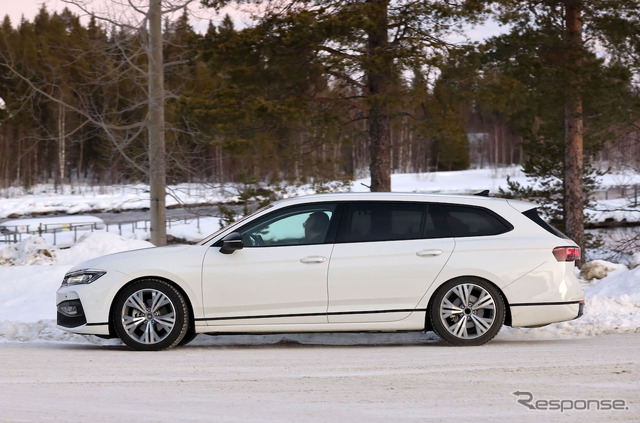 VW パサート ヴァリアント 次期型プロトタイプ(スクープ写真)