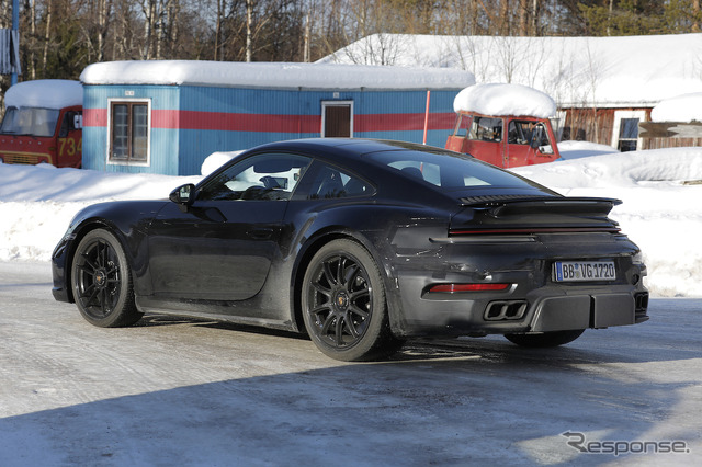 ポルシェ 911ターボ 改良新型プロトタイプ(スクープ写真)