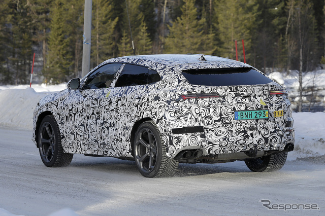 ランボルギーニ ウルスPHEV プロトタイプ(スクープ写真)