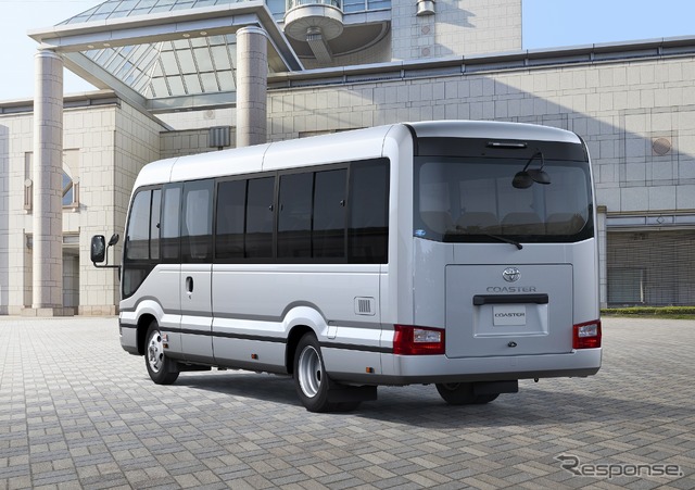 トヨタ コースター GX(ロングボディ・26人乗りパッケージ)(シルバーメタリック)
