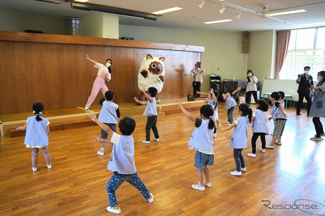 ウルフィによるステージ（イメージ）