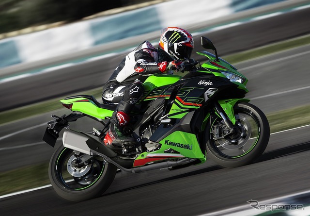 Ninja ZX-25R SE KRT EDITION