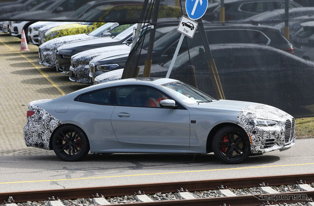 BMW 4シリーズ クーペ 改良新型プロトタイプ(スクープ写真)