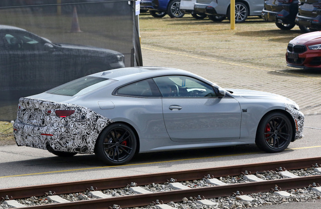 BMW 4シリーズ クーペ 改良新型プロトタイプ(スクープ写真)