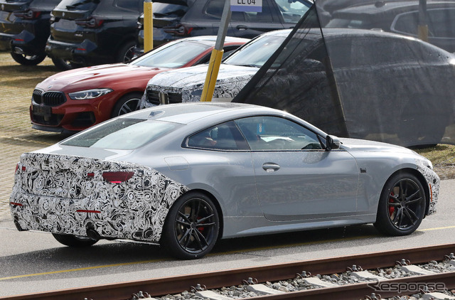 BMW 4シリーズ クーペ 改良新型プロトタイプ(スクープ写真)