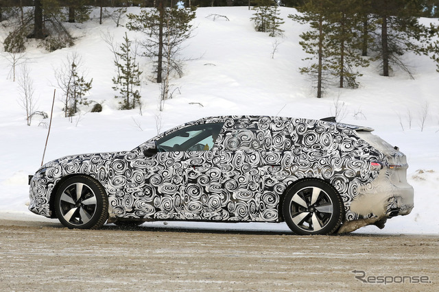 アウディ A4アバント 改め「A5アバント」(仮)プロトタイプ(スクープ写真)