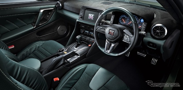 日産 GT-R(内装イメージ)