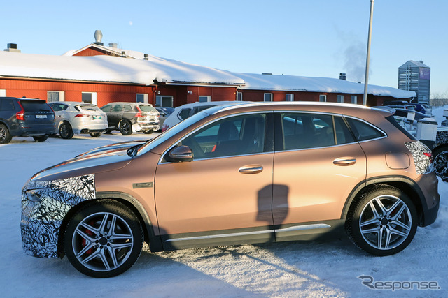 メルセデスAMG GLA 45 改良新型プロトタイプ（スクープ写真）