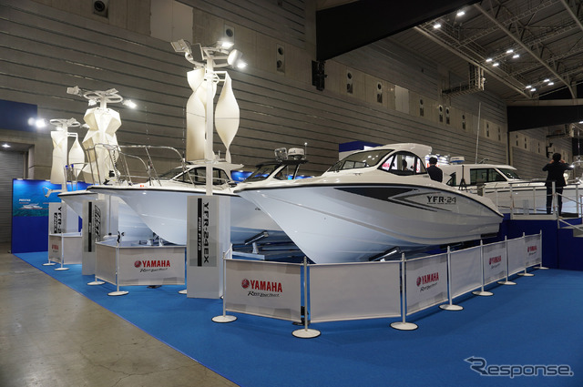 新操船システム「Helm Master EX」を搭載するヤマハ発動機のボート（ジャパン・インターナショナルボートショー2023）