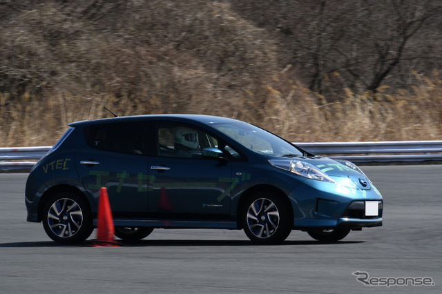 立教大学からエントリーした日産リーフ(関東自動車部新人戦2023)