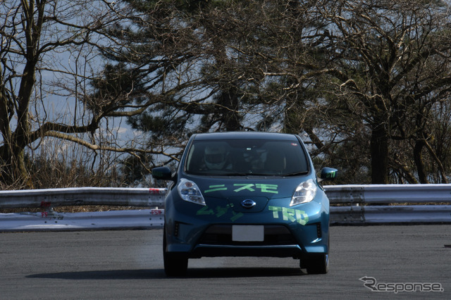立教大学からエントリーした日産リーフ(関東自動車部新人戦2023)