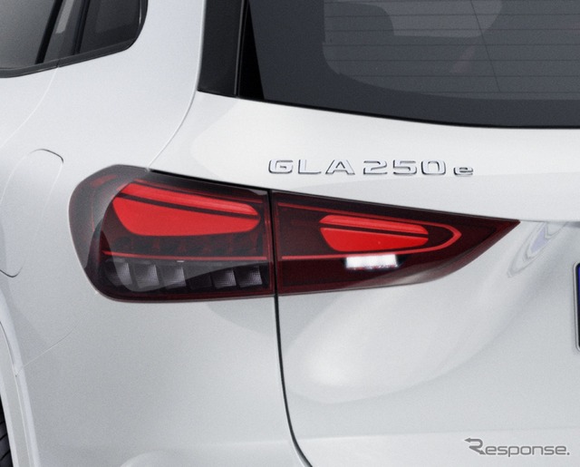 メルセデスベンツ GLA 改良新型のPHEV「GLA 250e」