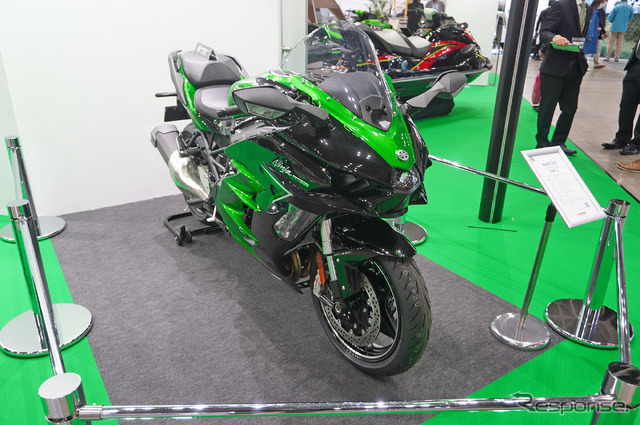 番外編でカワサキ Ninja H2 SX SE