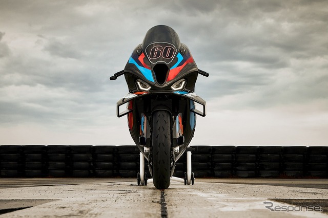 BMW M1000RR コンペティションモデル