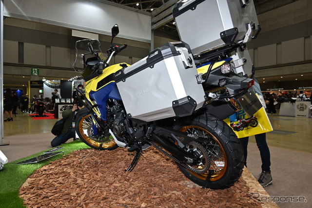 スズキ Vストローム800DE アクセサリー装着車（東京モーターサイクルショー2023）