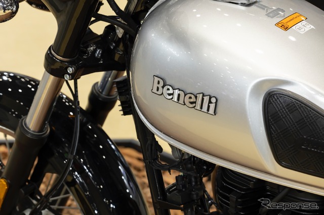 ベネリ『インペリアーレ400』(東京モーターサイクルショー2023)