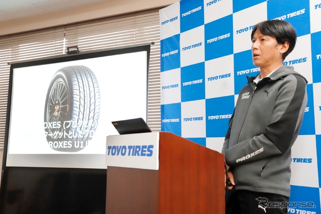 事業統括部門 商品企画本部長の宇田 潤一氏よりプロクセスの歴史が語られた