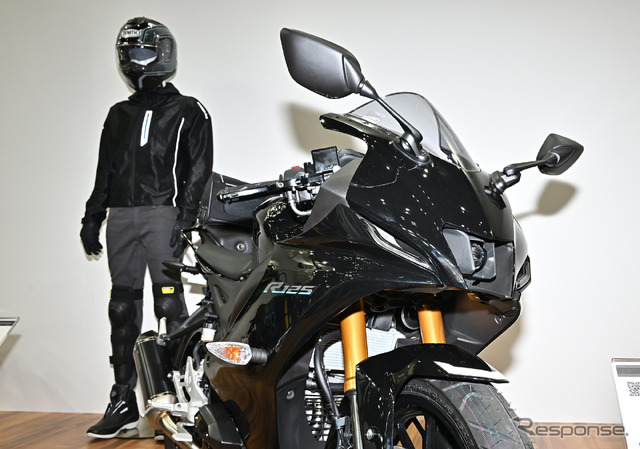 各モデルに合わせたファッションの提案も(東京モーターサイクルショー2023)
