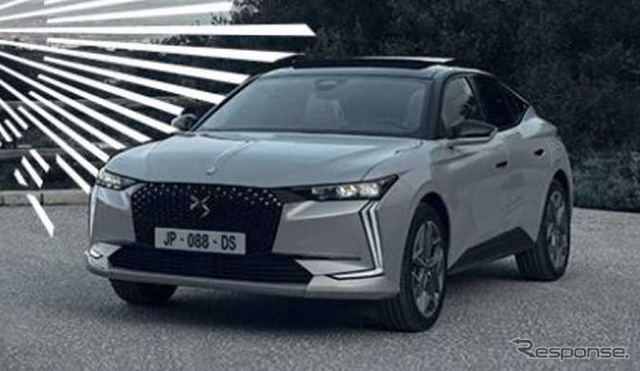 DS 4 の「ESPRIT DE VOYAGE」