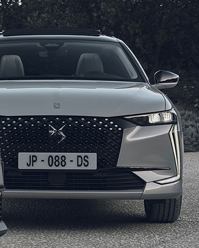 DS 4 の「ESPRIT DE VOYAGE」