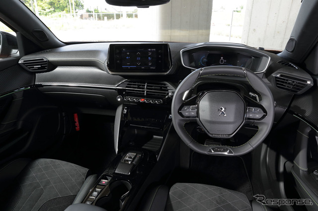 プジョー 2008 GT(ディーセル)