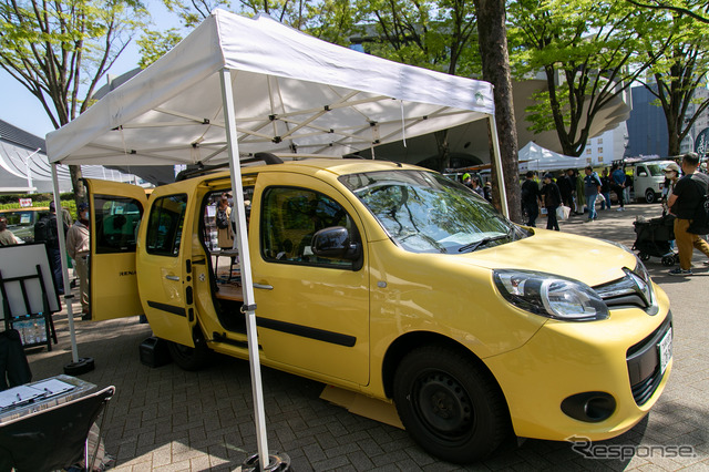 「小さな部屋」を持ち運ぶ、カングーベースの旅するクルマ…アウトドアデイジャパン東京2023