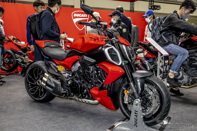 ドゥカティ ディアベルV4(東京モーターサイクルショー2023)