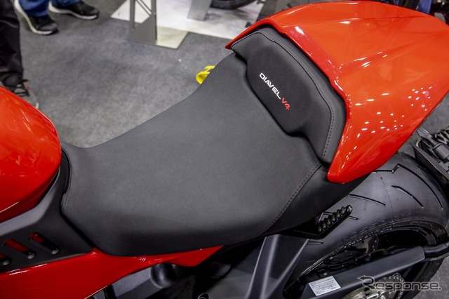 ドゥカティ ディアベルV4(東京モーターサイクルショー2023)