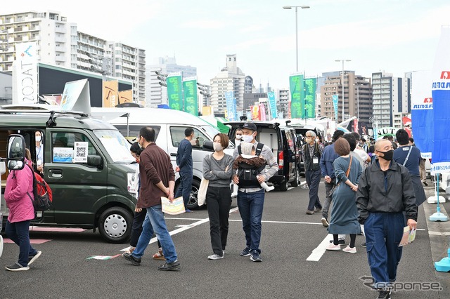 神奈川キャンピングカーフェア(会場の模様)