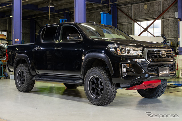 トヨタ ハイラックス×レイズ ボルクレーシングTE37XT / 17×8.0J IN+0、タイヤサイズ:265/70R17