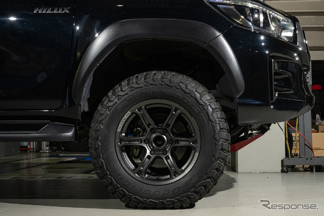 トヨタ ハイラックス×レイズ ボルクレーシング TE37XTR