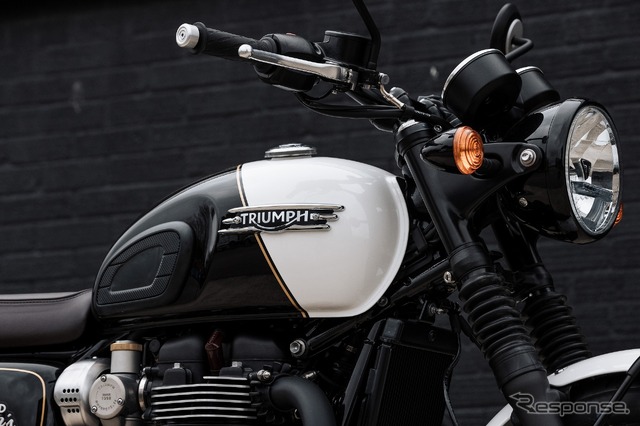 トライアンフ ボンネビルT120ブラックDGR限定エディション