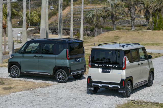 三菱 デリカミニ。右はディーラーオプション アクティブトーンスタイル装着車