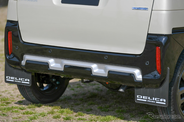 三菱 デリカミニ T Premium(ディーラーオプション アクティブトーンスタイル装着車)