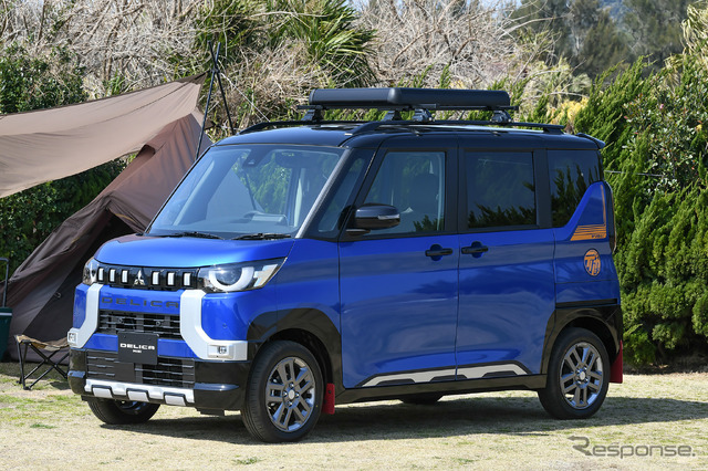 三菱 デリカミニ T Premium(ディーラーオプション ワイルドアドベンチャースタイル装着車)