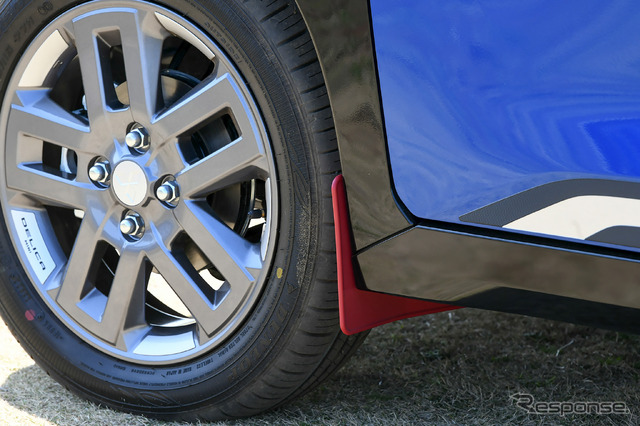 三菱 デリカミニ T Premium(ディーラーオプション ワイルドアドベンチャースタイル装着車)