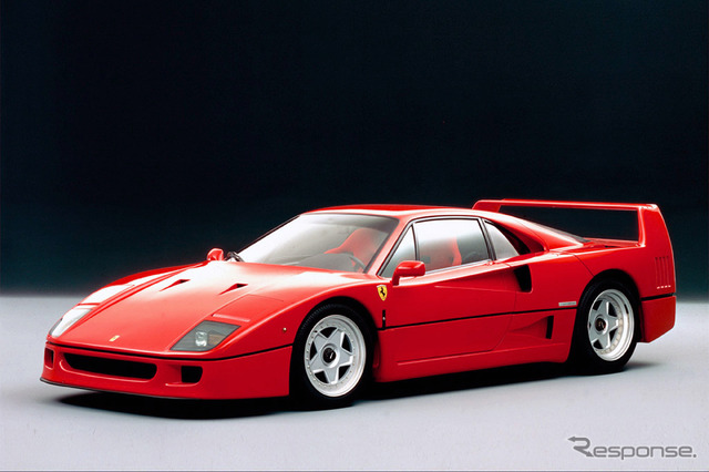 エンツォ・フェラーリ生誕125周年企画に展示されるフェラーリ F40