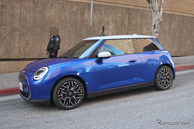 MINI ハッチバックEV(スクープ写真)