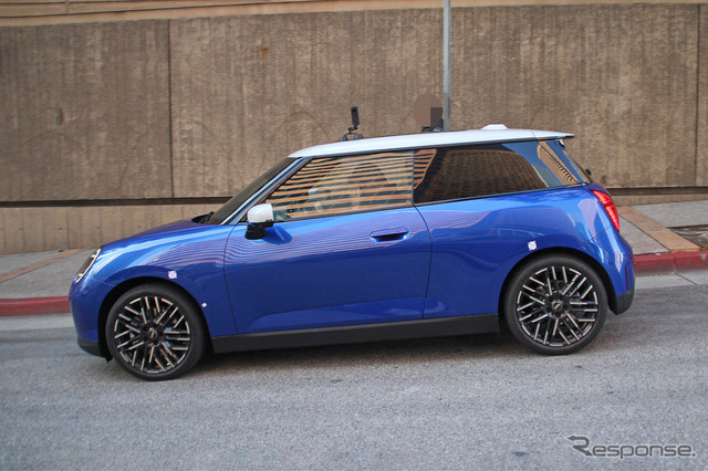 MINI ハッチバックEV(スクープ写真)