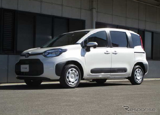 トヨタ・シエンタ(DEVIDE UP210装着車両)